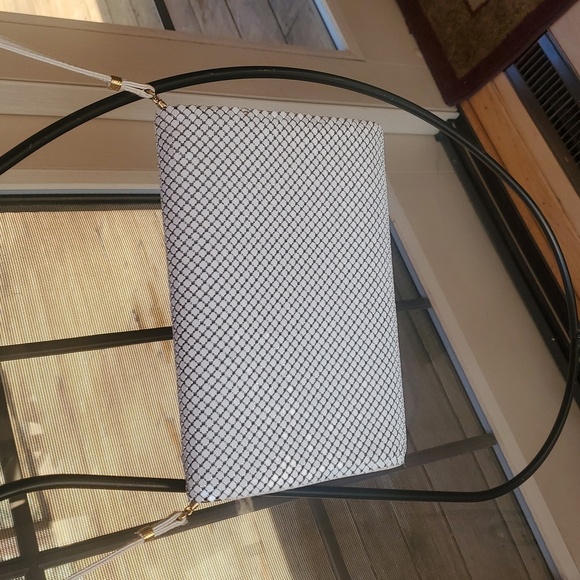 Whiting & Davis Collection Elegant White Clutch and Shoulder Bag - Picture 4 of 10